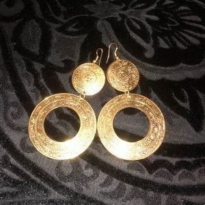 Gold earrings